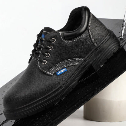 Buty robocze męskie - model z materiałem ochronnym i wewnętrzną wkładką