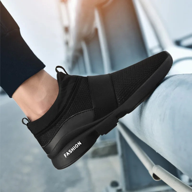 Lekkie buty sportowe slip‑on dla mężczyzn - przewiewne, antypoślizgowe