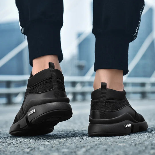 Lekkie buty sportowe slip‑on dla mężczyzn - przewiewne, antypoślizgowe